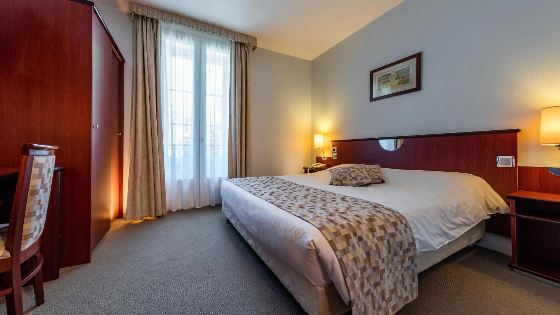 Noemys Neris Montlucon - Hotel Restaurant  Neris-les-Bains
